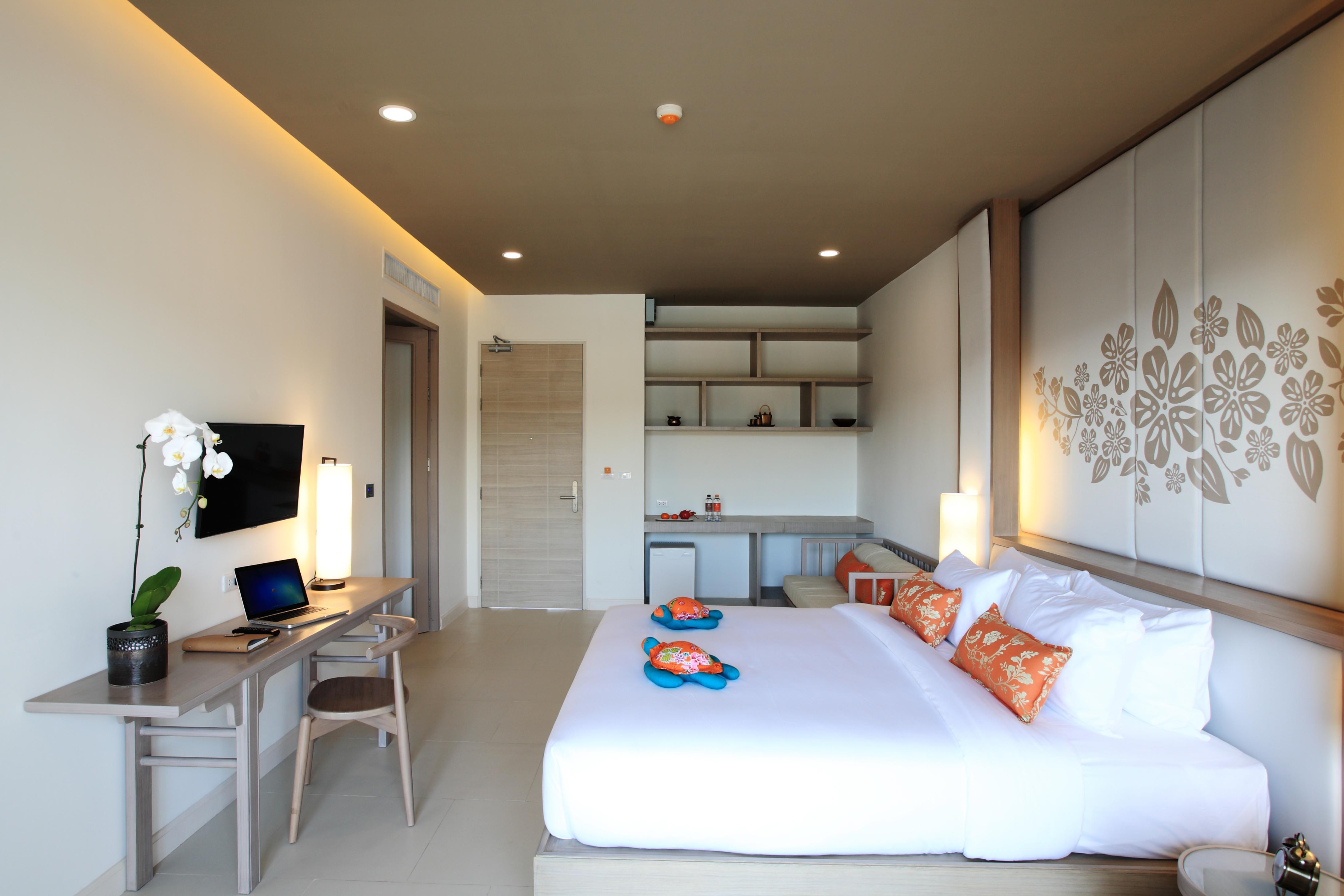 Proud Phuket, Naiyang Beach Exterior foto