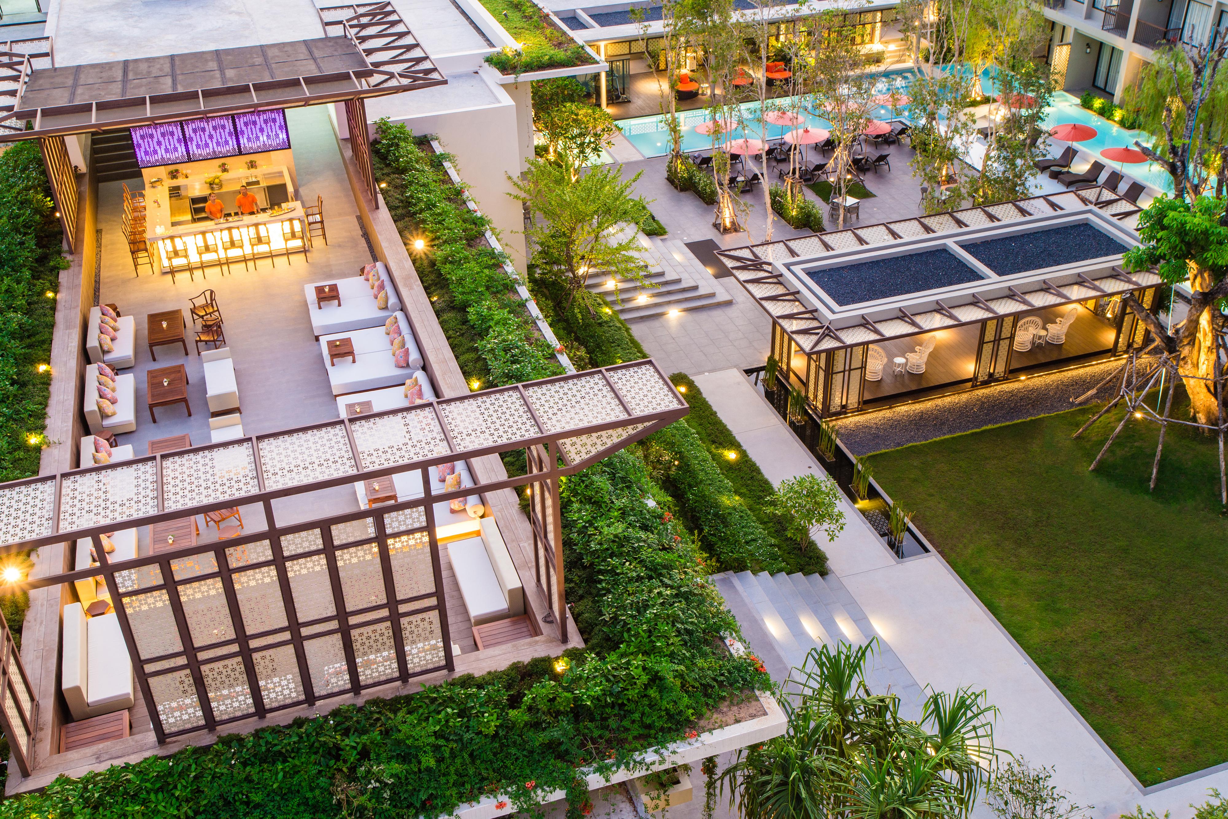 Proud Phuket, Naiyang Beach Exterior foto