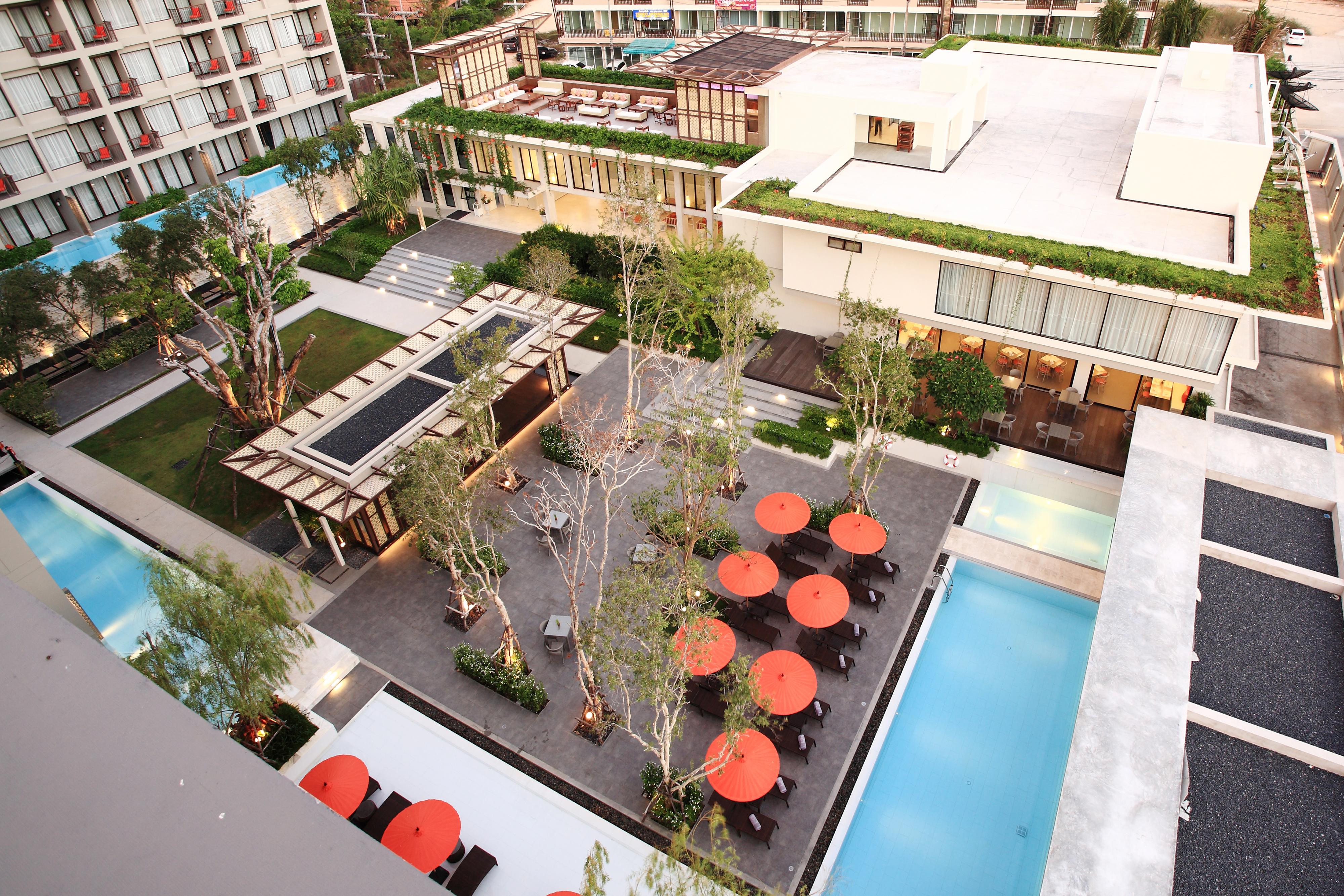 Proud Phuket, Naiyang Beach Exterior foto