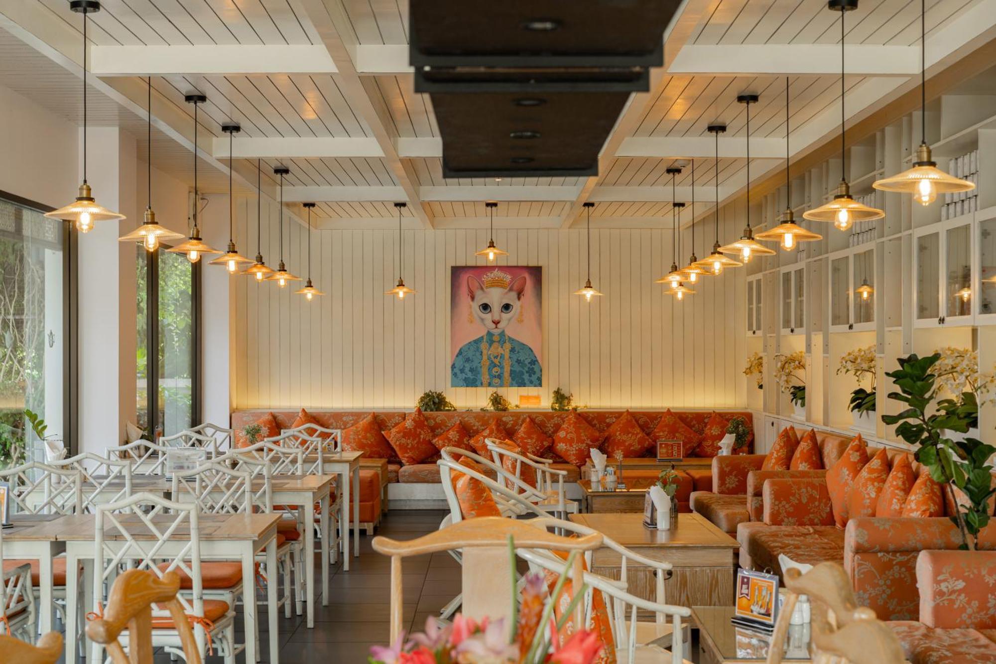 Proud Phuket, Naiyang Beach Exterior foto
