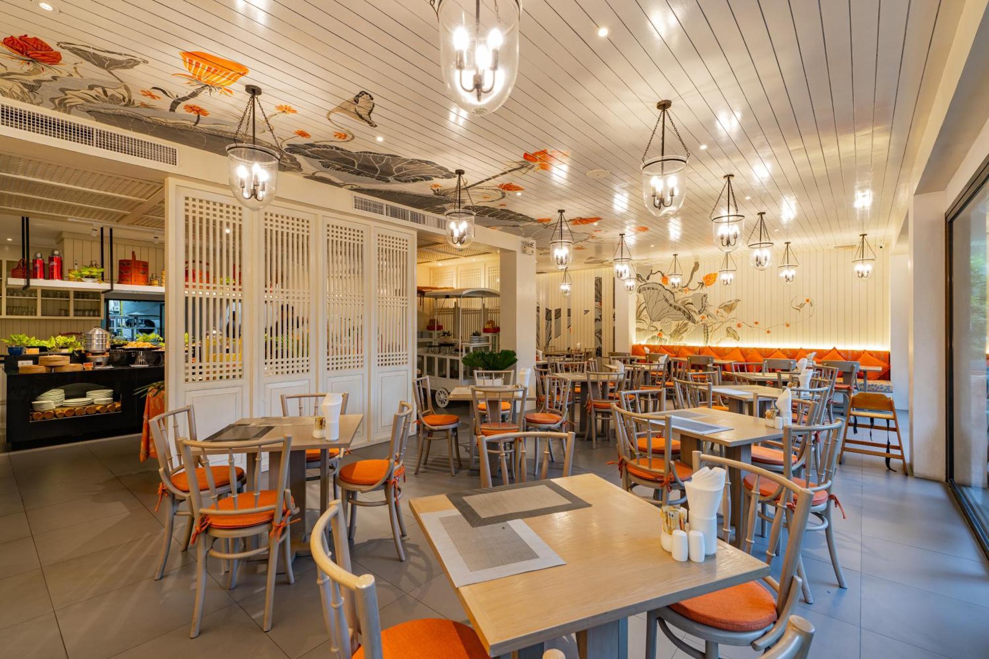 Proud Phuket, Naiyang Beach Exterior foto